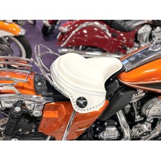 V-Twin White Leather Solo Seat Kit 47-0927